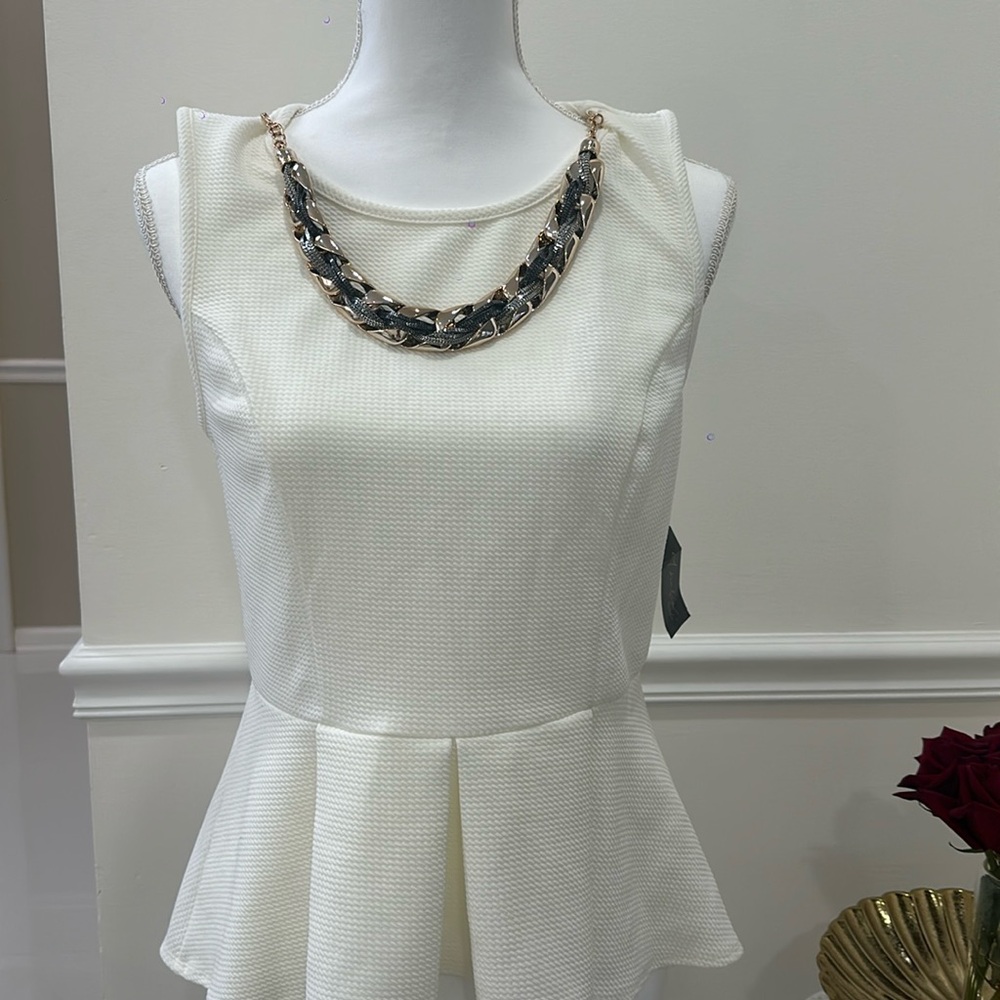 Cream short sleeve! Thalia.